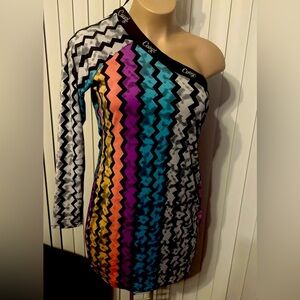 🩷 SOLD 🩷COOGI Black and White Asymmetrical Mini Pencil Skirt